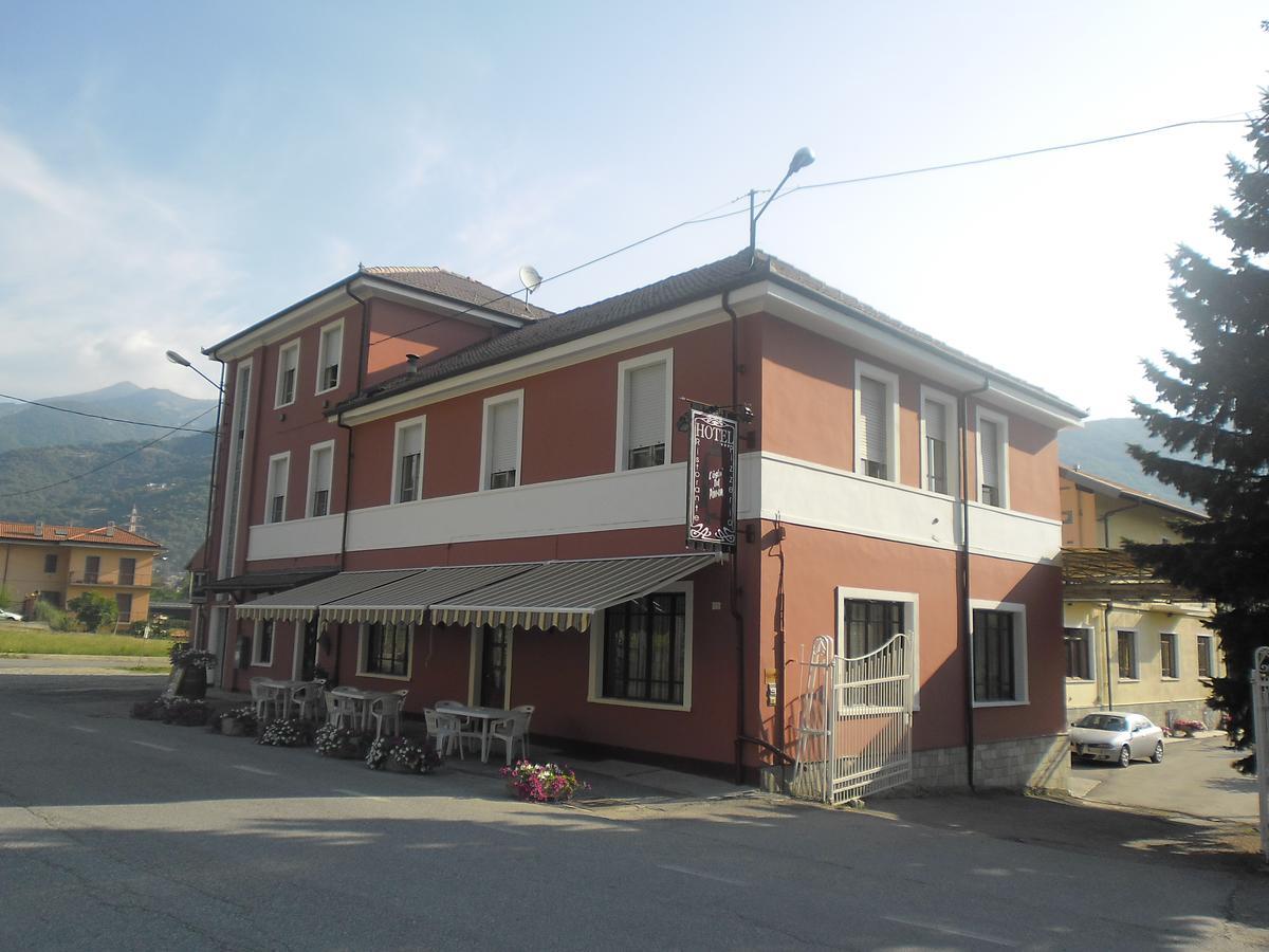 L'Ostu Del Povr-Om Hotel Pinasca Екстериор снимка